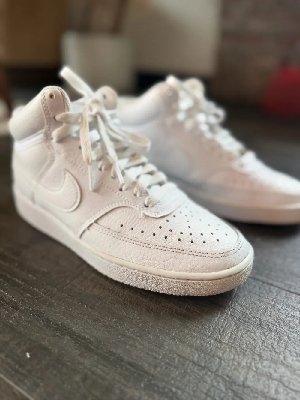 Nike Courts Women's Mid-Top Sneakers
